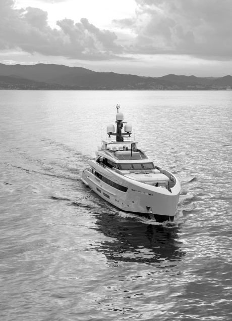 black white yacht althaus